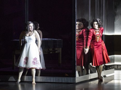 Опера возвращается на Зальцбургский фестиваль, шикарная и дорогая, как никогда