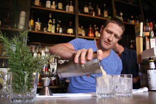 Используя Rare Mixology Ways, «ботанический бармен» превращает Astoria в горячую точку для коктейлей