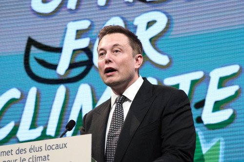Elon Musk подал в суд на акционеры Tesla за пределы потери денег, основанные кузенами